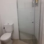 ארון אמבטיה פתוח